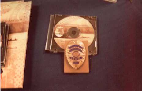 Jack Lord
personally give this badge it to Chief of Police, Daniel S. C. Lui who was in charge of
the department at the time of filming of the show. Chief Lui later donated the badge to
the museum.